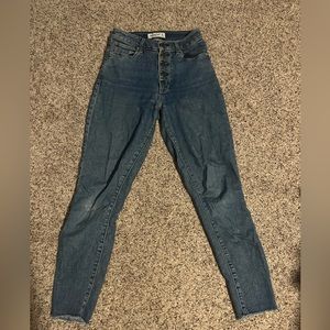 Abercrombie CURVE LOVE High Rise Super Skinny Ankle Jean - Size 25